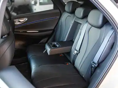 2025 BYD SEALION 06 DM-i Hybrid 4 Cylinder Engine White Black SUV