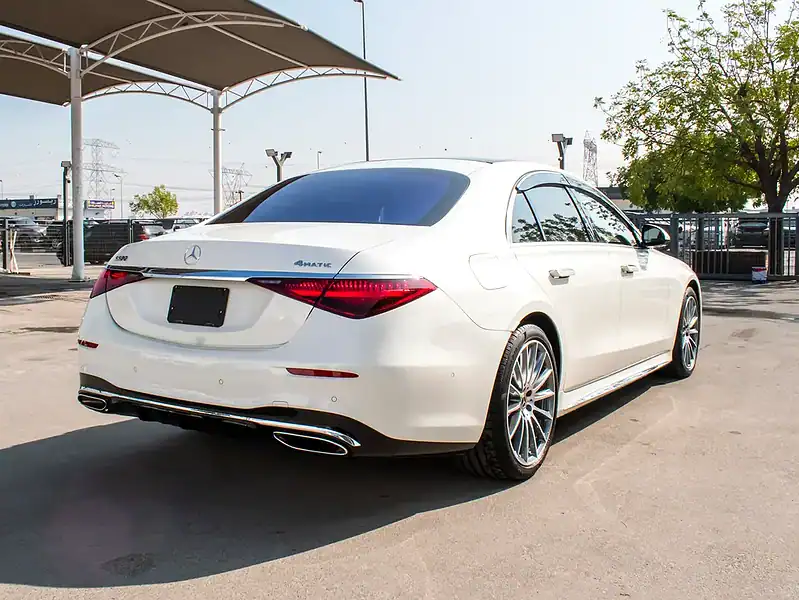 2022 Mercedes-Benz S-Class S 580 4Matic 8 Cylinders Engine White Black Sedan