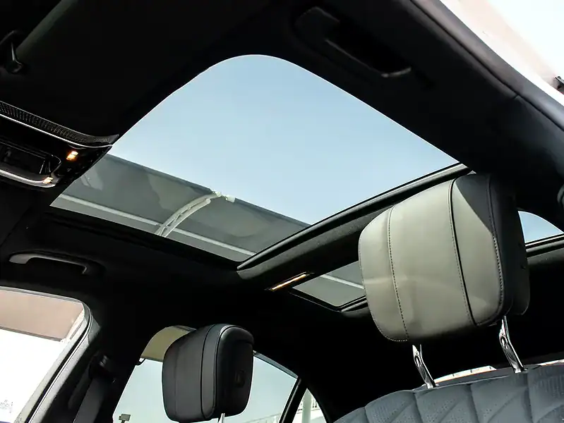 2022 Mercedes-Benz S-Class S 580 4Matic 8 Cylinders Engine White Black Sedan