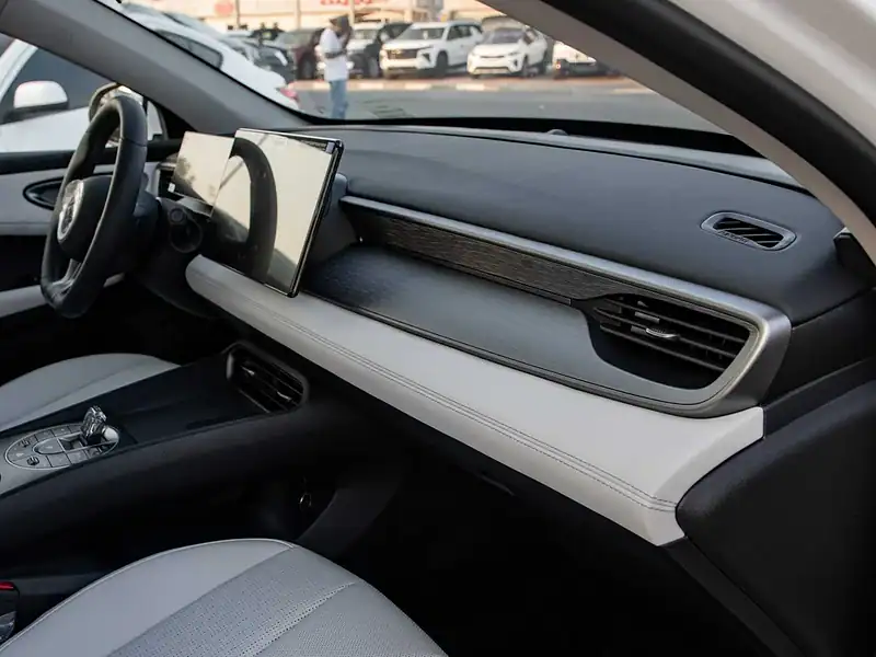 2025 BYD Seal 05 DM-i Hybrid PREMIUM EDITION 0KM White Grey Sedan