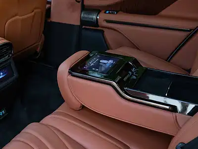 2025 Yangwang U8 Hybrid Yangwang U8 0KM White Orange SUV