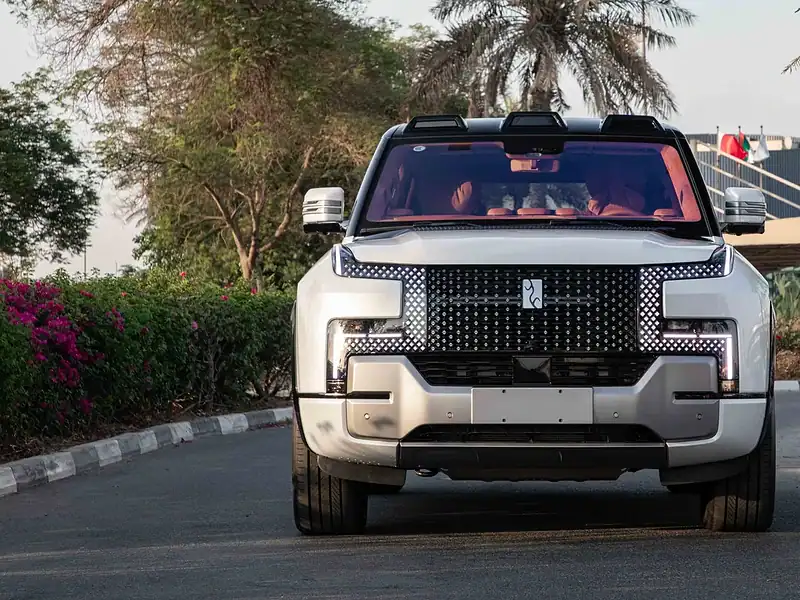 2025 Yangwang U8 Hybrid Yangwang U8 0KM White Orange SUV