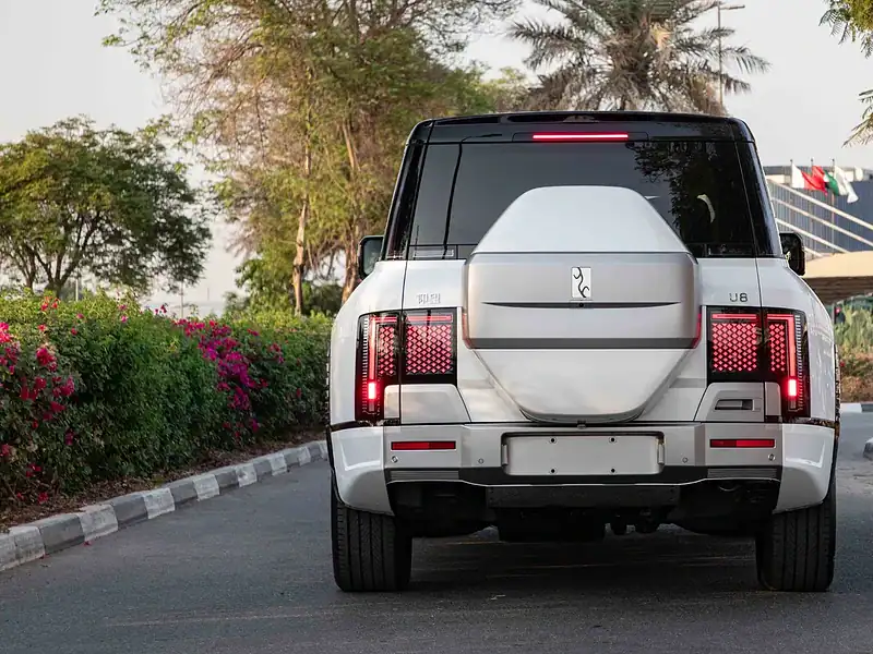 2025 Yangwang U8 Hybrid Yangwang U8 0KM White Orange SUV