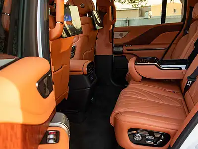 2025 Yangwang U8 Hybrid Yangwang U8 0KM White Orange SUV