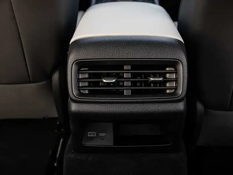 2025 BYD Seal 05 DM-i Hybrid PREMIUM EDITION 0KM White Grey Sedan