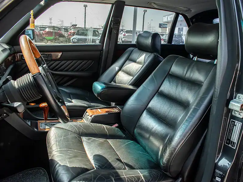 1989 Mercedes-Benz SEL-Class 560 SEL 8 Cylinders Engine Black Sedan