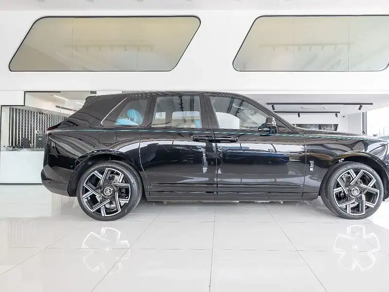 2025 Rolls-Royce Cullinan Rolls Royce Cullinan Black Badge Black Blue SUV