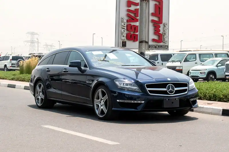 2013 Mercedes-Benz CLS-Class CLS 63 AMG 8 Cylinder Engine Blue Black