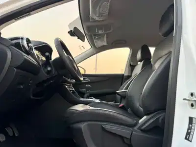 2024 MG HS 20T 1.5 litre 4 Cylinder Engine Petrol Manual White Black