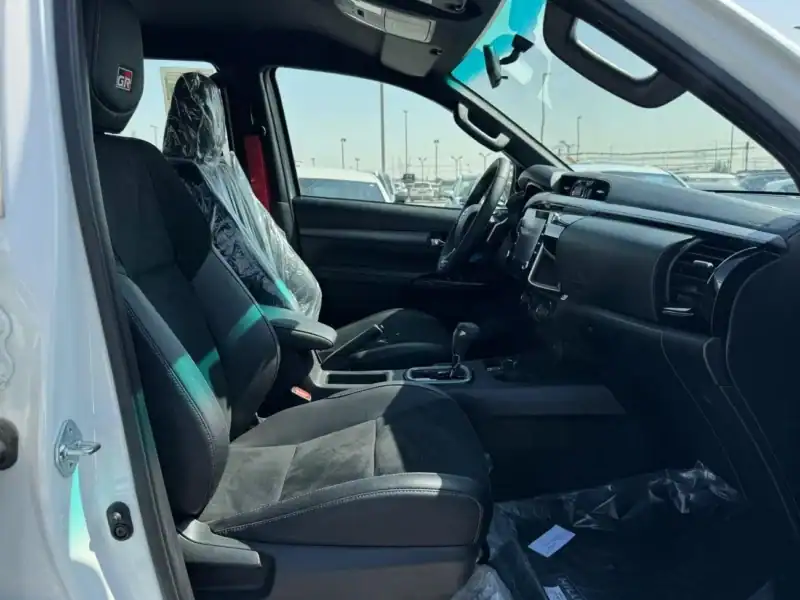 2025 Toyota Hilux GR Sport 4.0L 6 Cylinders Engine White Black GCC Specs