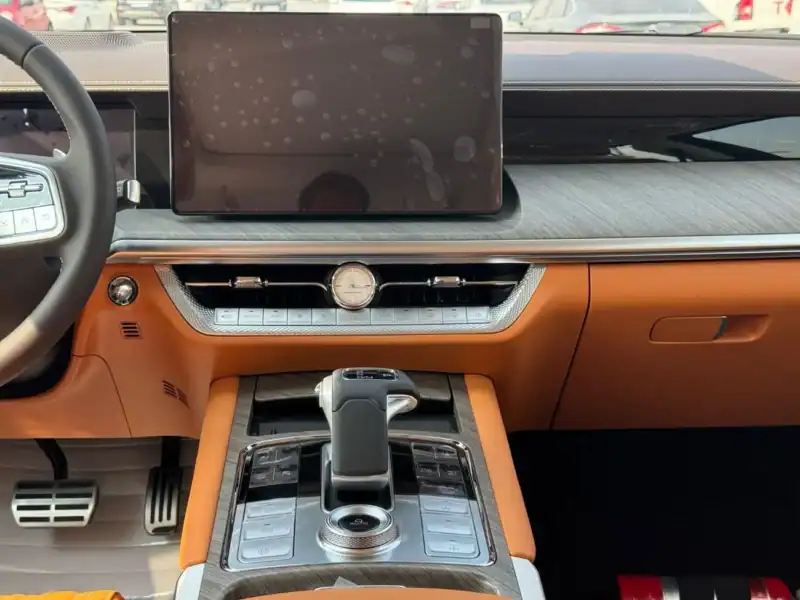 2026 Tank 500 3.0 litre Petrol V6 Engine 4WD White Tan GCC Specs