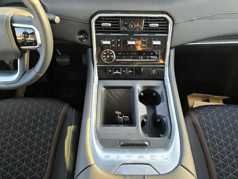 2025 Nissan Patrol Nissan Patrol LE T1 3.5L V6 Turbo 4WD White Black