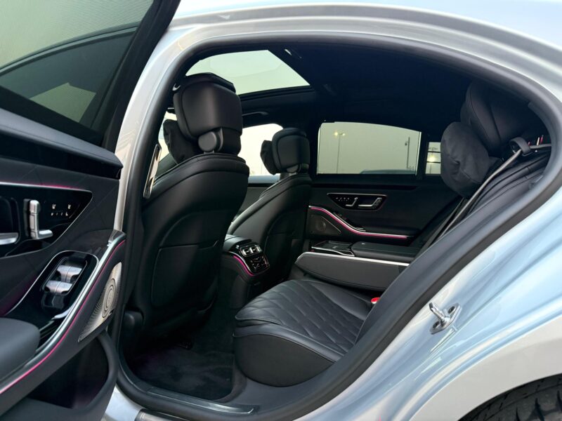 2022 Mercedes-Benz S580L 4.0L V8 Engine Silver Black Sedan