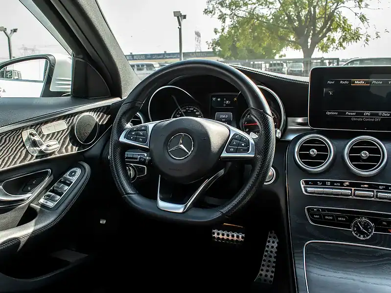 2016 Mercedes-Benz C-Class C200 4 Cylinder Engine White Black Sedan