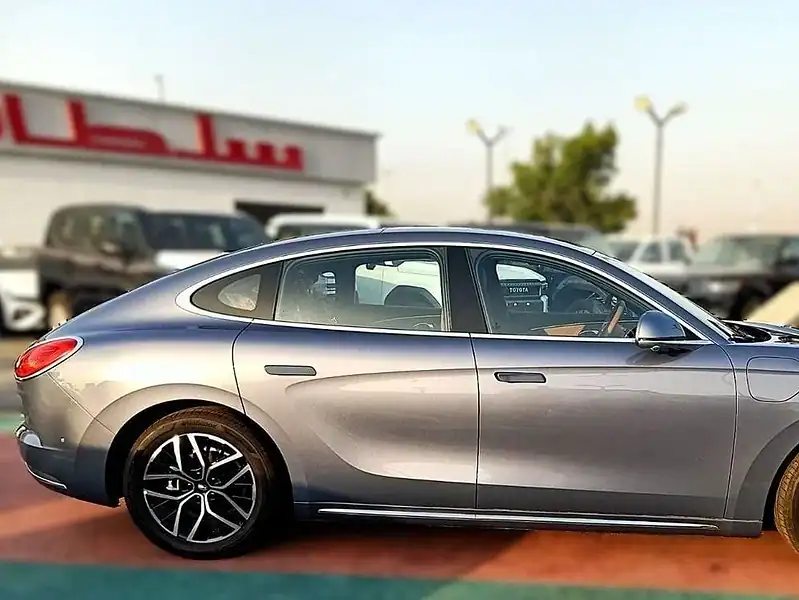 2023 ORA Good Cat ORA LIGHTING FULLY EV 555 K.M RANGE Blue Orange