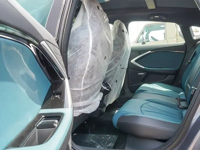 2025 MG 7 300 VGI 4 Cylinder Engine Petrol Grey Green Sedan