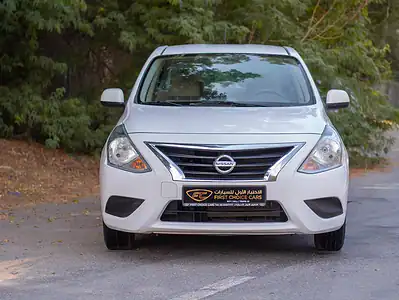 2022 Nissan Sunny SV 1.5L 4 Cylinder Engine GCC Specs FWD White Beige