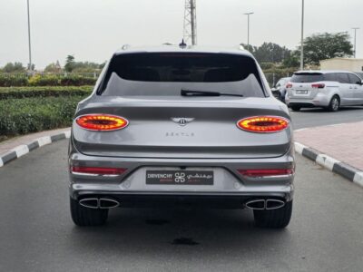 2021 Bentley Bentayga FIRST EDITION 8 Cylinder Engine Grey Beige SUV