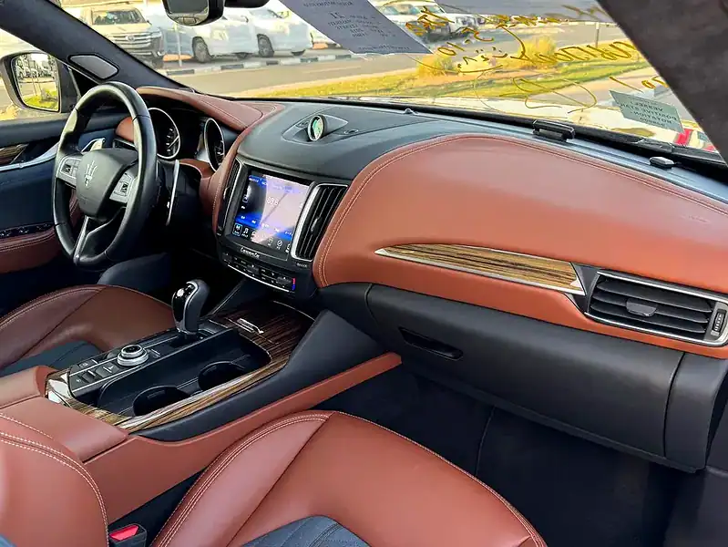 2018 Maserati Levante Other 6 Cylinders Engine Blue Brwon SUV