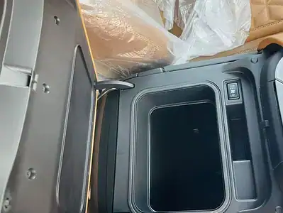 2025 Nissan Patrol LE Platinum City 3.5L 6 Cylinder Engine White Tan