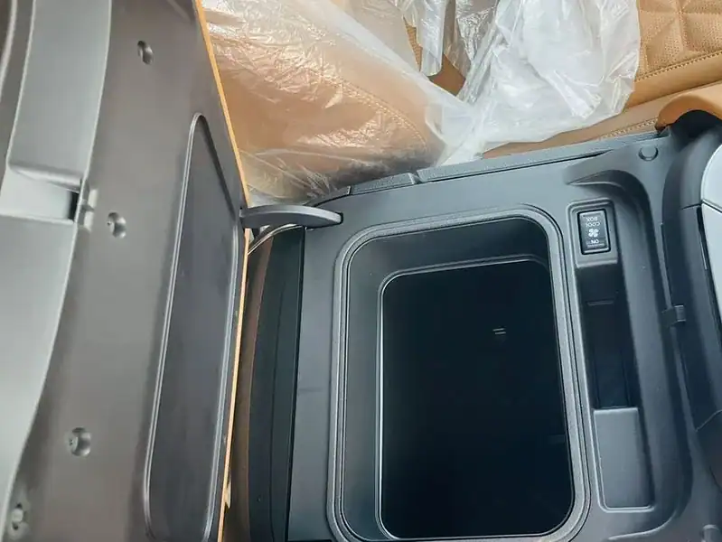 2025 Nissan Patrol LE Platinum City 3.5L 6 Cylinder Engine White Tan