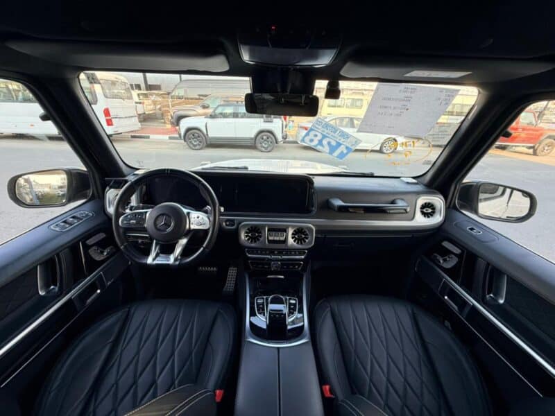 2019 Mercedes Benz G63AMG 4.0-liter V8 biturbo Engine White Black