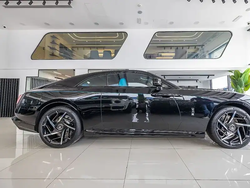 2025 Rolls-Royce Spectre Coupe Black Badge Black Blue 2 Tone Interior Coupe