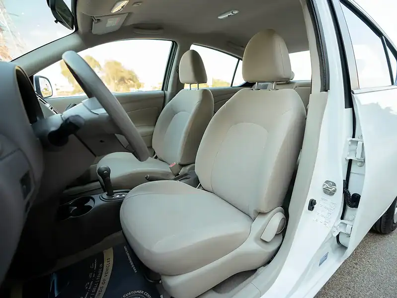 2022 Nissan Sunny SV FWD 4 Cylinder Engine White Beige GCC Specs