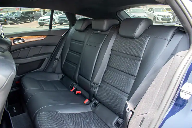 2013 Mercedes-Benz CLS-Class CLS 63 AMG 8 Cylinder Engine Blue Black