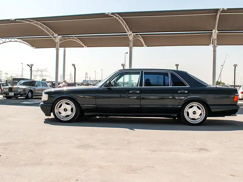 1989 Mercedes-Benz SEL-Class 560 SEL 8 Cylinders Engine Black Sedan