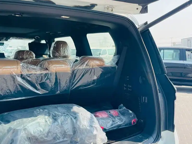 2025 Nissan Patrol LE Platinum City 3.5L 6 Cylinder Engine White Tan