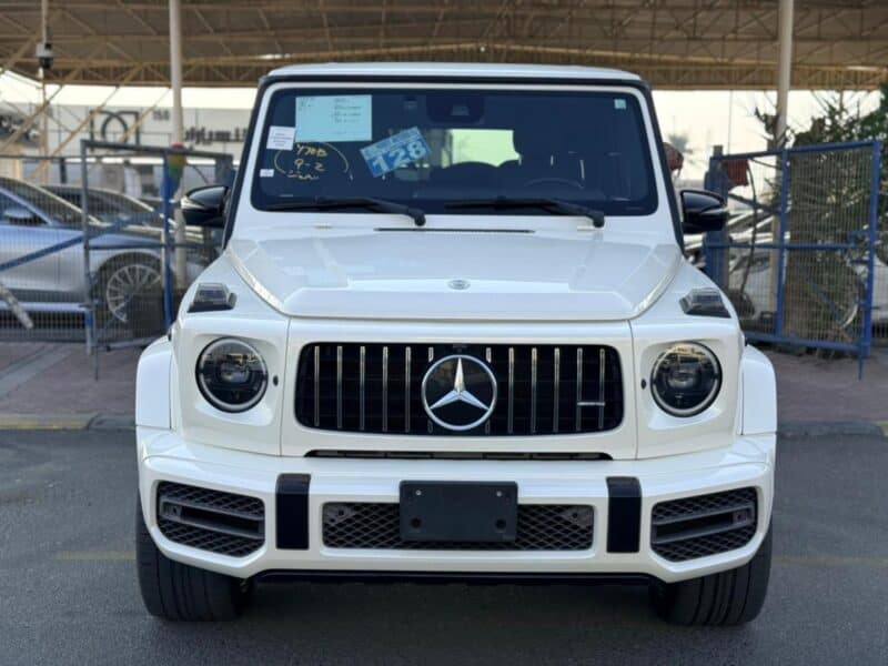2019 Mercedes Benz G63AMG 4.0-liter V8 biturbo Engine White Black