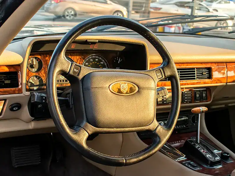 1991 Jaguar XJS V12 Engine Green Beige Coupe EXCELLENT CONDITION