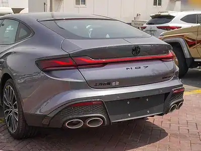 2025 MG 7 300 VGI 4 Cylinder Engine Petrol Grey Green Sedan