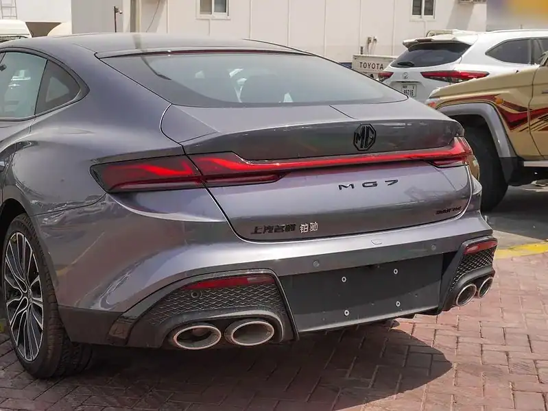 2025 MG 7 300 VGI 4 Cylinder Engine Petrol Grey Green Sedan