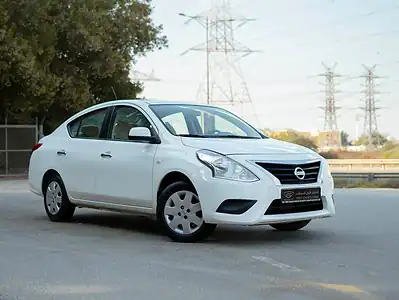 2022 Nissan Sunny SV FWD 4 Cylinder Engine White Beige GCC Specs