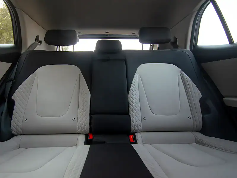 2022 Hyundai Creta Smart 4 Cylinder Engine Blue White GCC Specs