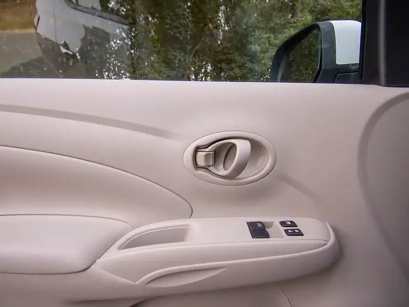 2022 Nissan Sunny SV 1.5L 4 Cylinder Engine White Beige GCC Specs FWD