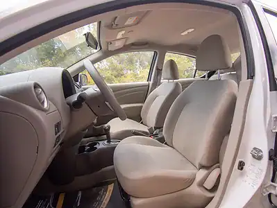 2022 Nissan Sunny SV 1.5L 4 Cylinder Engine GCC Specs FWD White Beige