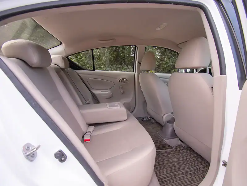 2022 Nissan Sunny SV 1.5L 4 Cylinder Engine GCC Specs FWD White Beige