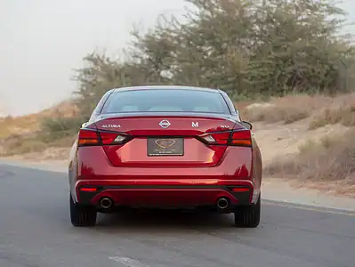 2022 Nissan Altima SV 4 Cylinders Engine Red Beige GCC Specs