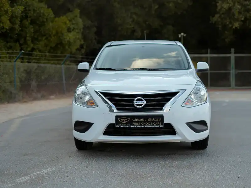 2022 Nissan Sunny SV FWD 4 Cylinder Engine White Beige GCC Specs