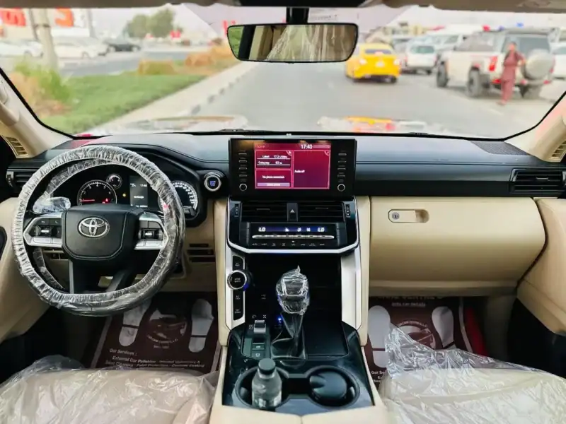 2022 Toyota Land Cruiser GXR 4.0L 6 Cylinder Engine Brwon Beige SUV GCC Specs