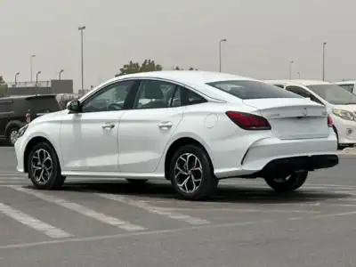 2025 MG MG 5 1.5 L 4 Cylinders Engine White Black Sedan FWD