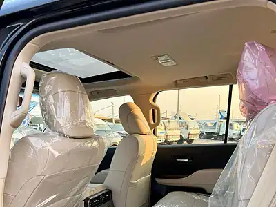 2025 Toyota Land Cruiser GXR 4.0L 6 Cylinder Engine Black Beige SUV GCC Specs