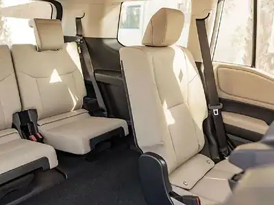 2026 Toyota Prado GXR 2.4T 4 Cylinders Engine White Beige SUV GCC Specs