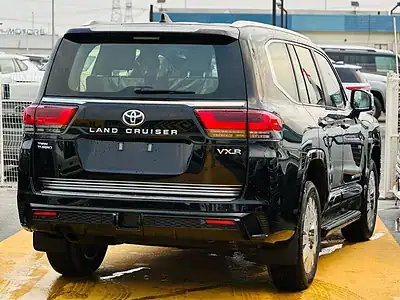 2026 Toyota Land Cruiser VXR 3.5L 6 Cylinder Engine Black Red GCC Specs