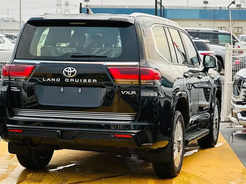 2026 Toyota Land Cruiser VXR 3.5L 6 Cylinder Engine Black Red GCC Specs