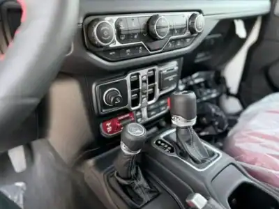 2024 Jeep Wrangler RUBICON 392 6.4L V8 White Red SUV GCC Specs