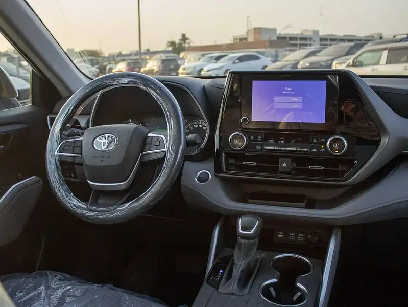 2025 Toyota Highlander 2.5L Highlander 2.5L Hybrid GLE AWD White Grey SUV